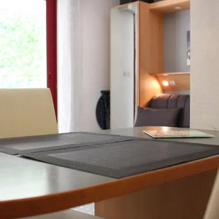 Cosy A Avec Terrasse, Piscine Et Parking Prive - Fr-1-246-121