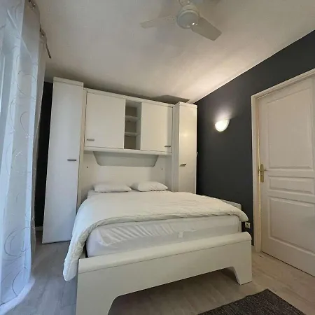 Cosy A Avec Terrasse, Piscine Et Parking Prive - Fr-1-246-121 * La Rochelle (Charente-Maritime)